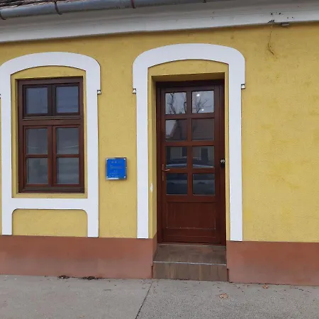 Διαμέρισμα Ady *